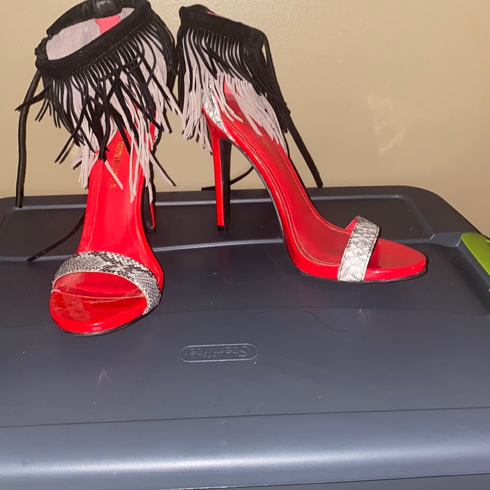 Super cute heel